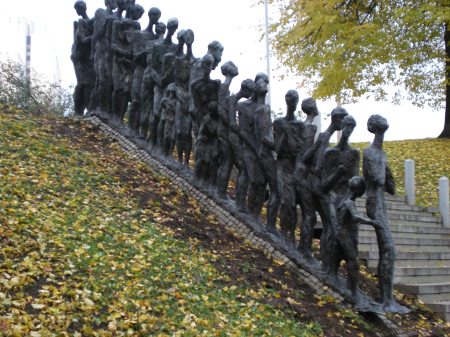 Holocaust Memorial - Minsk, Belarus - Click for large Holocaust Memorial - Minsk, Belarus