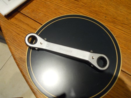A TengTools 17/19 mm. Ratchet Spanner