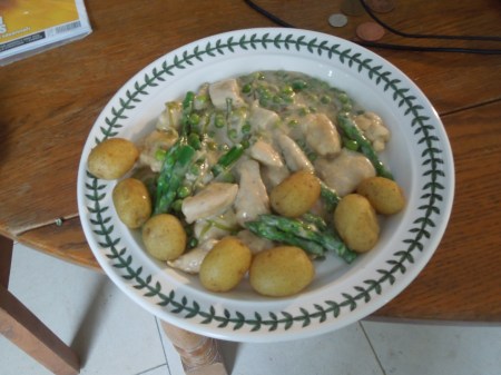 Creamed Chicken With Asparagus And Peas