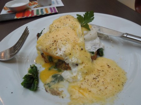 Carluccio's Gluten-Free Eggs Florentine