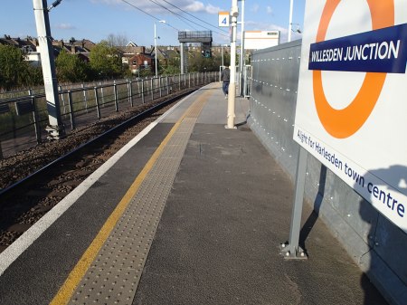 An Extended Platform At Willesden Junction