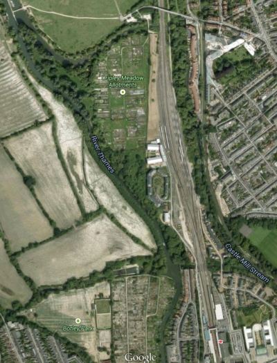 North Of Oxford Station