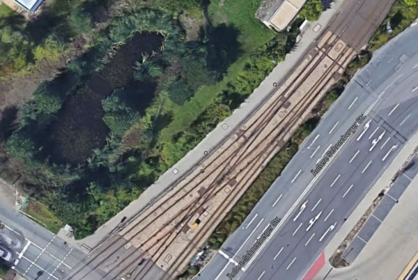 Tracks North of Zwickau Stadthalle Station